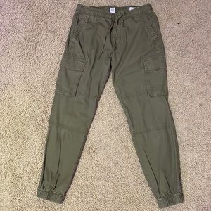 Green small cargo pants from gap